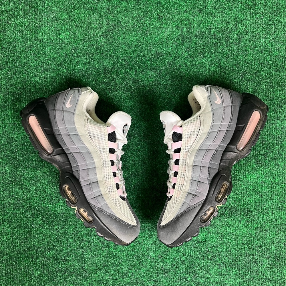 Nike Air Max 95 Gunsmoke Pink Foam Grey White Black Mens 10